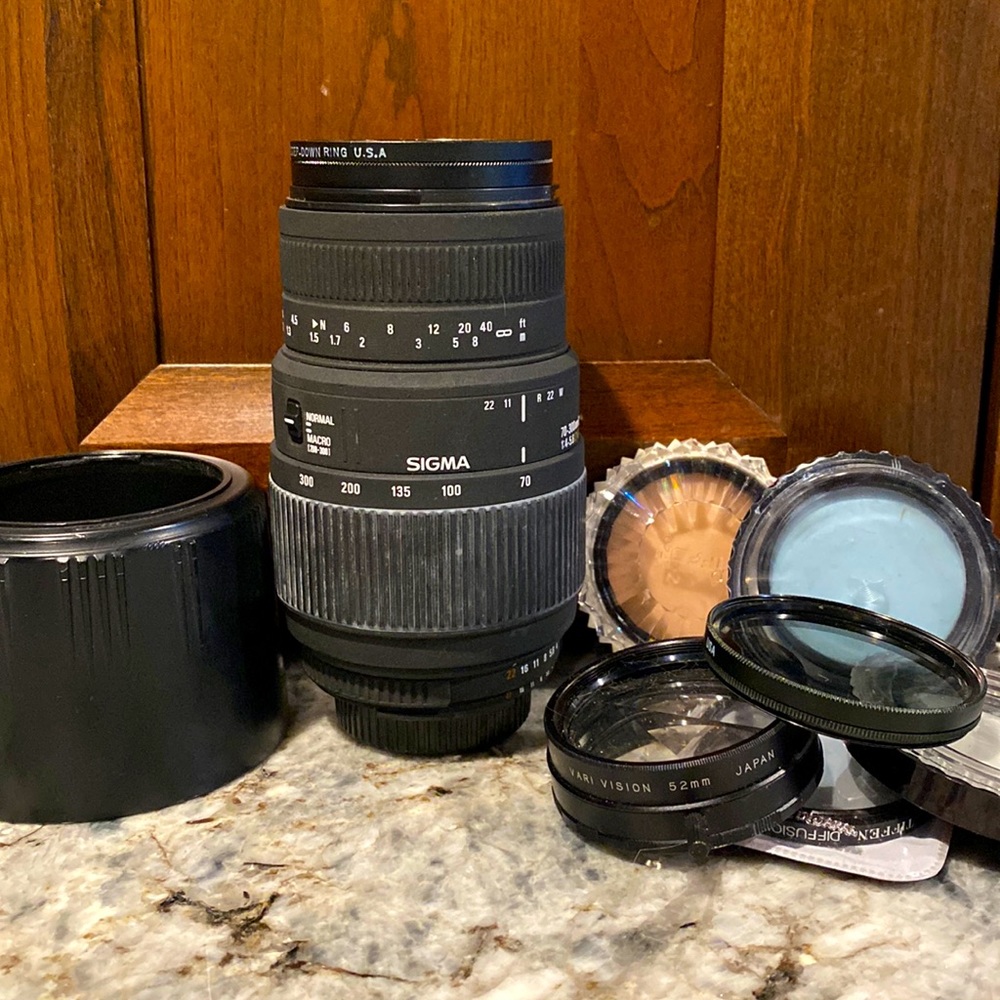 SIGMA - for Nikon - 70-300mm lens